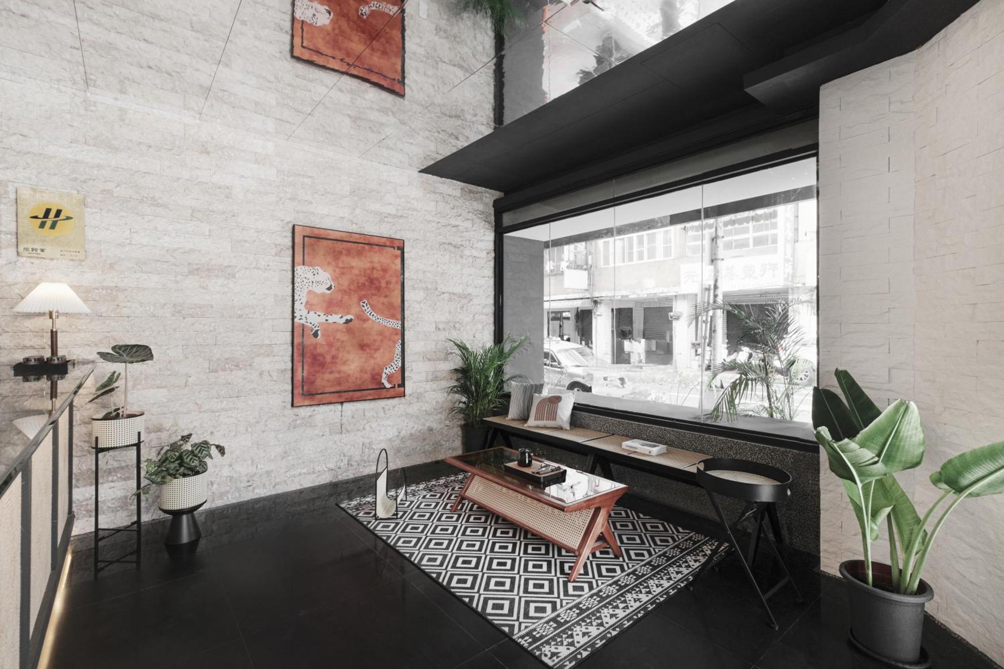 We2 Design Hotel Đài Trung Ngoại thất bức ảnh