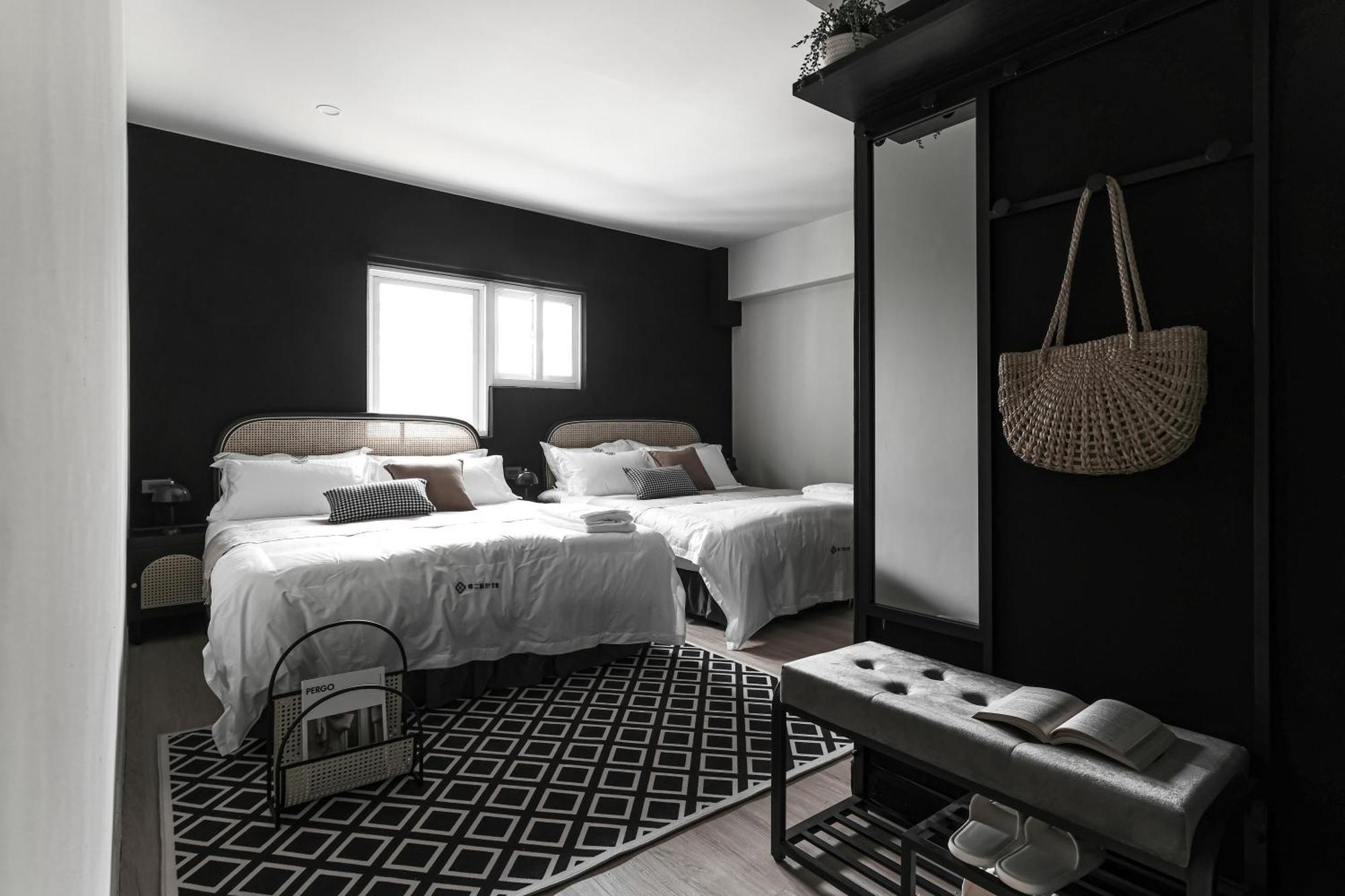 We2 Design Hotel Đài Trung Ngoại thất bức ảnh