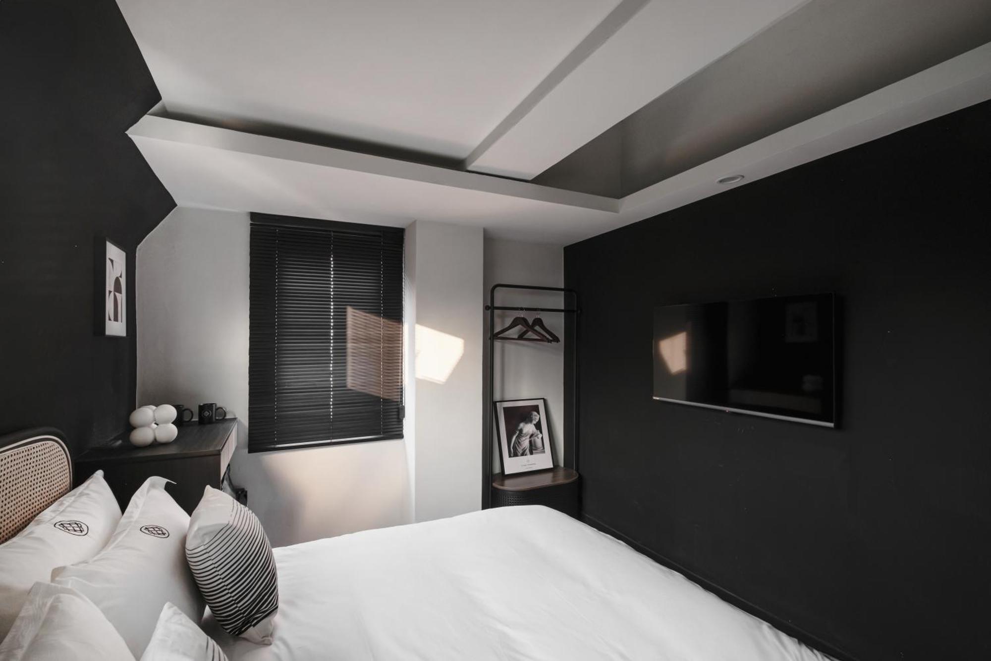 We2 Design Hotel Đài Trung Ngoại thất bức ảnh